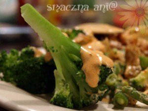 salatka-brokuly-kurczak3