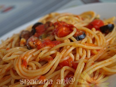 spaghetti_putanesca_01